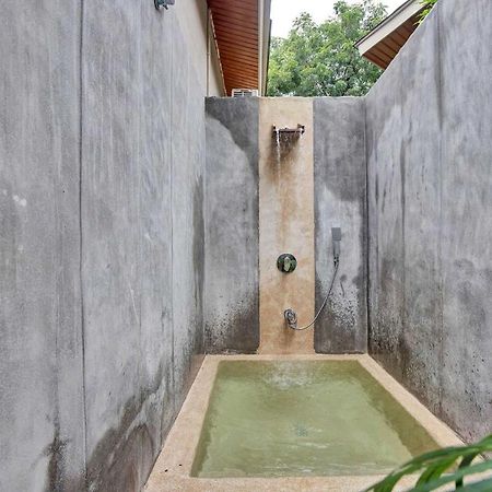 Stayvista'S The Earthen Boutique - City Escape With Spacious Pool, Terrace, Lawn & Indoor-Outdoor Games Udaipur Kültér fotó