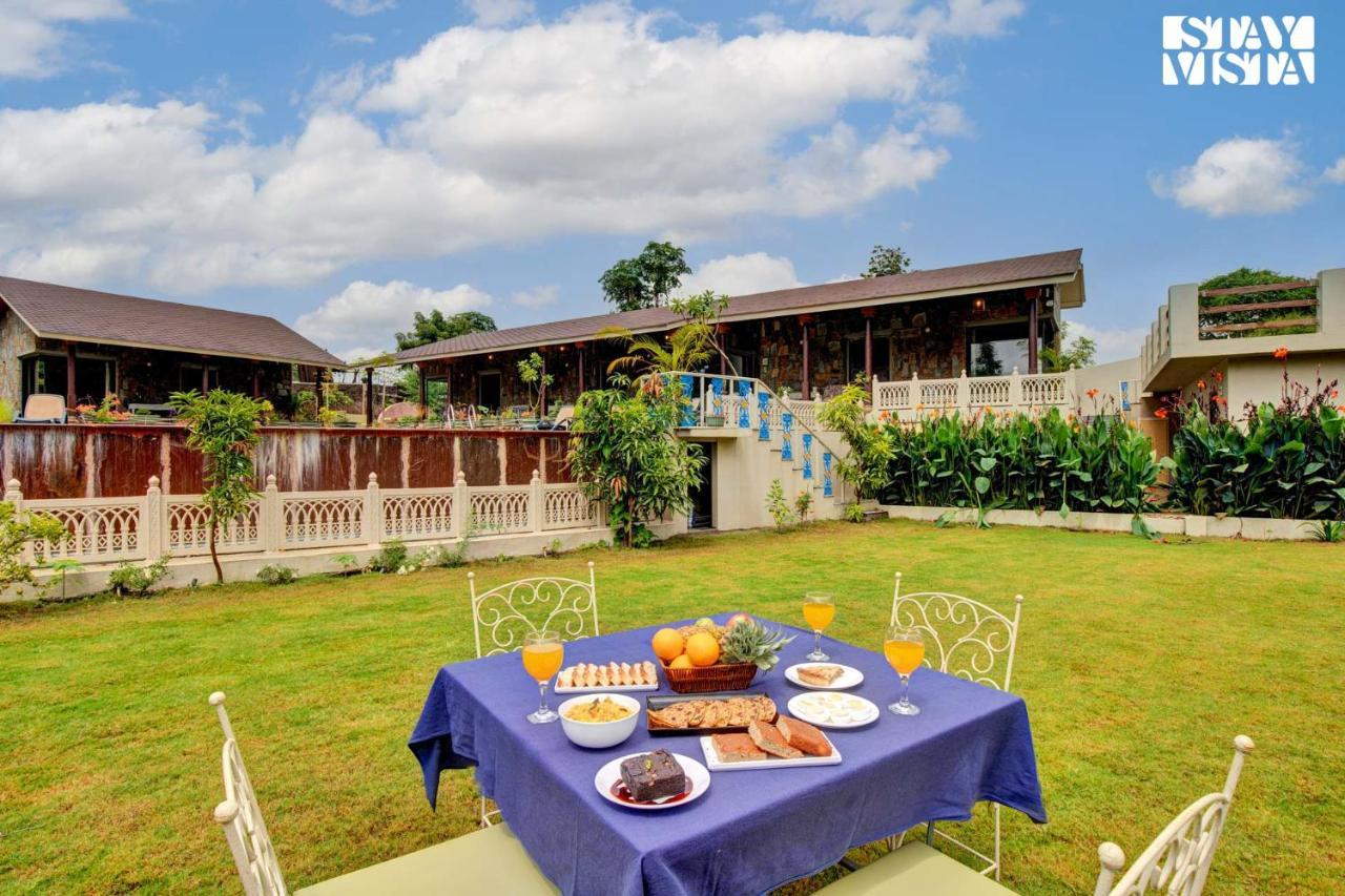 Stayvista'S The Earthen Boutique - City Escape With Spacious Pool, Terrace, Lawn & Indoor-Outdoor Games Udaipur Kültér fotó